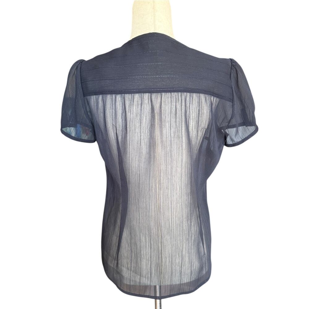 LOFT Ann Taylor Sheer Blouse Navy Pleated Front Short Sleeve Button Top Size 8 - Picture 4 of 9